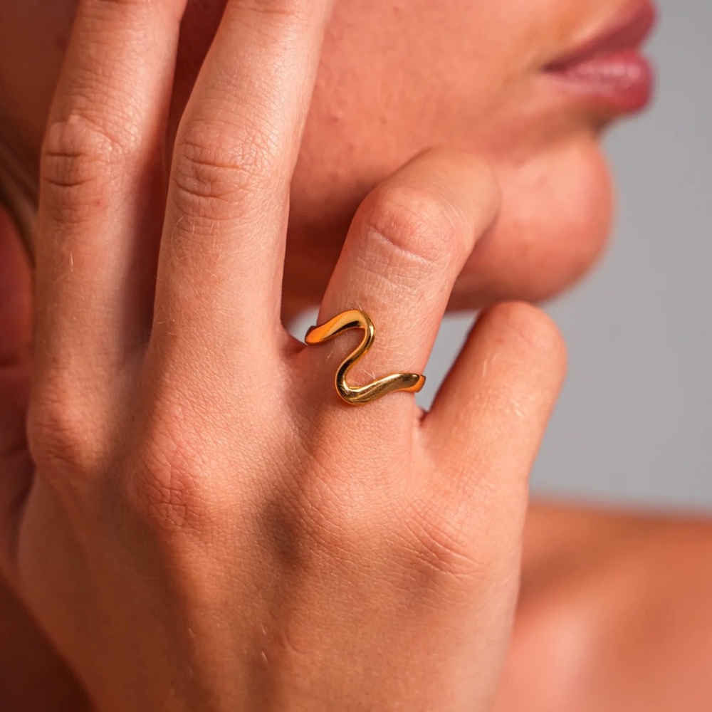 Minimalist 18k Gold Plated Irregular Curve Open Ring